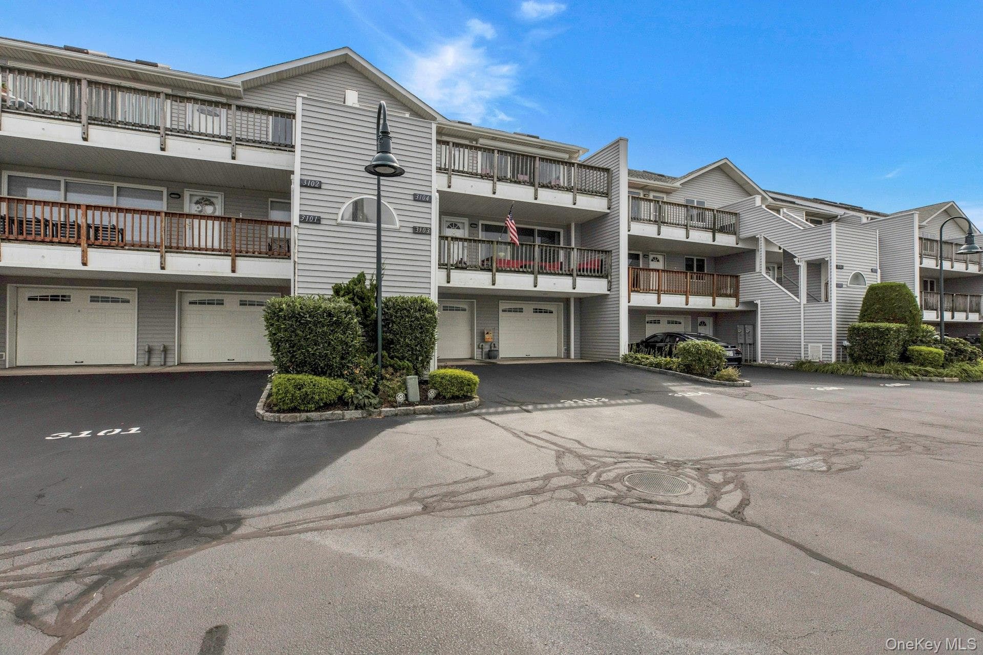 3104 Bluffs Drive thumbnail 31