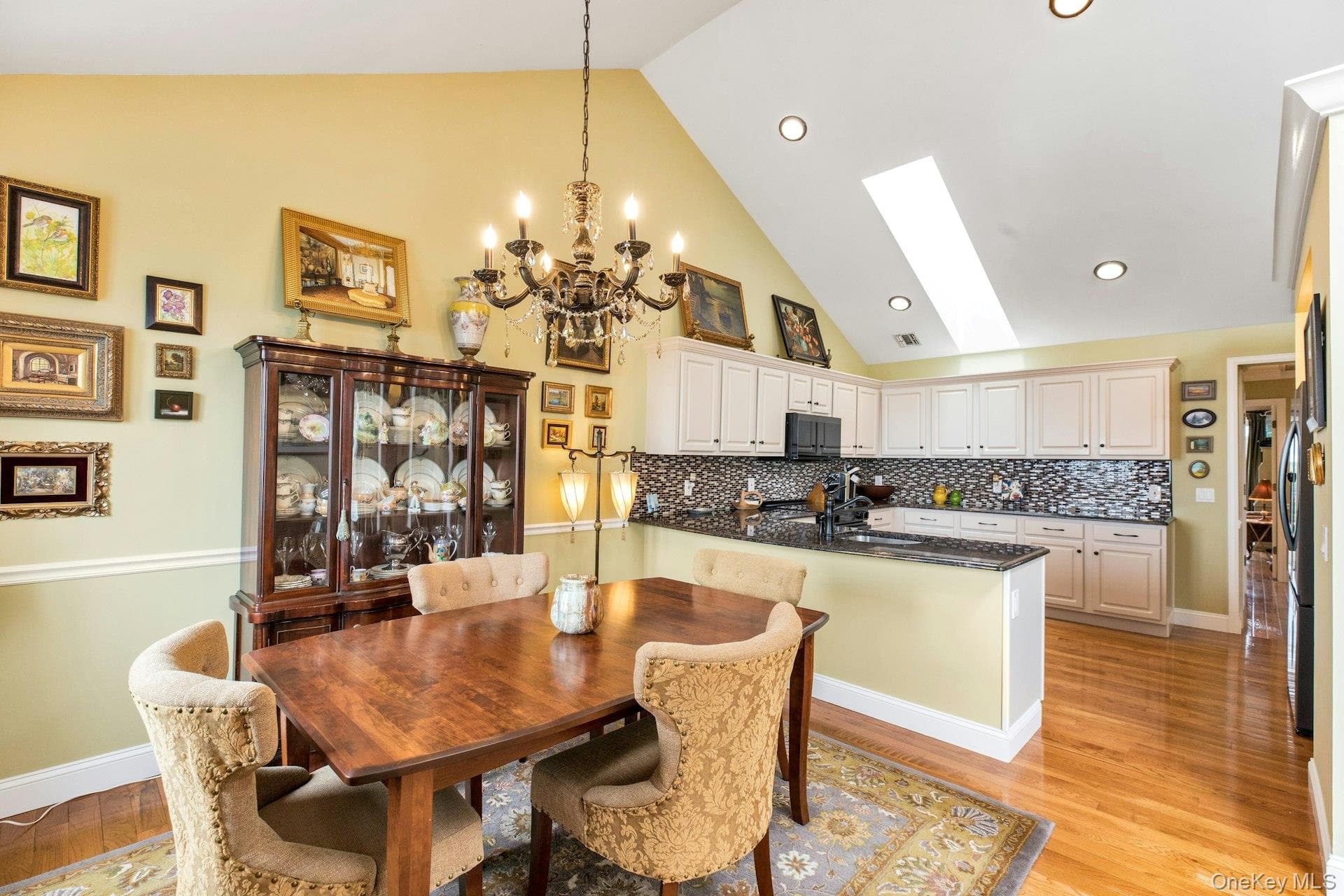 3104 Bluffs Drive thumbnail 12
