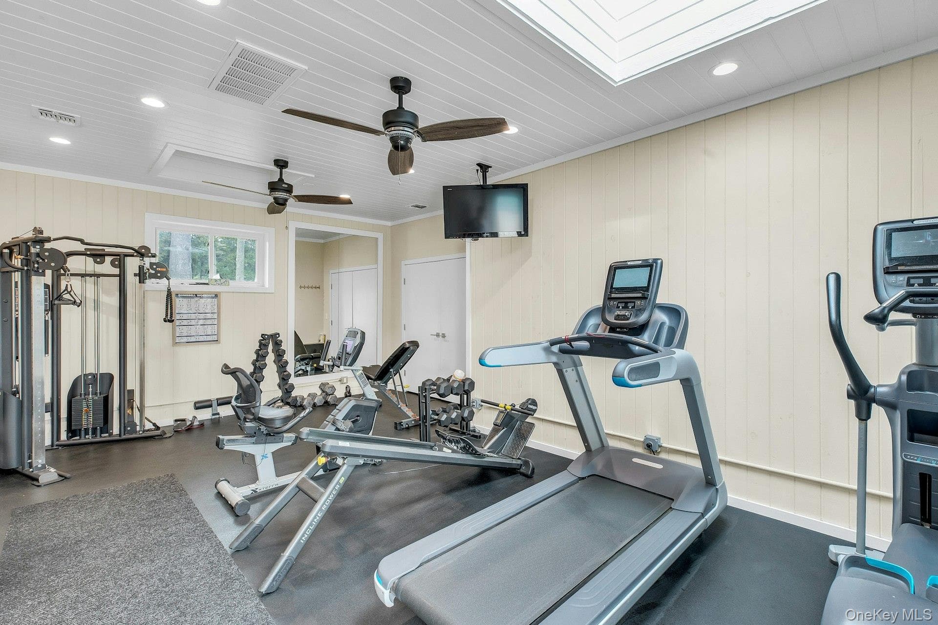 3104 Bluffs Drive thumbnail 34