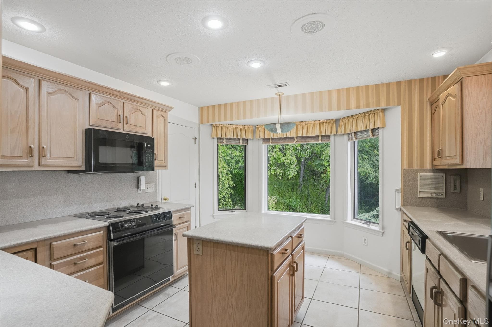 62 Riverview Mary Powell thumbnail 6