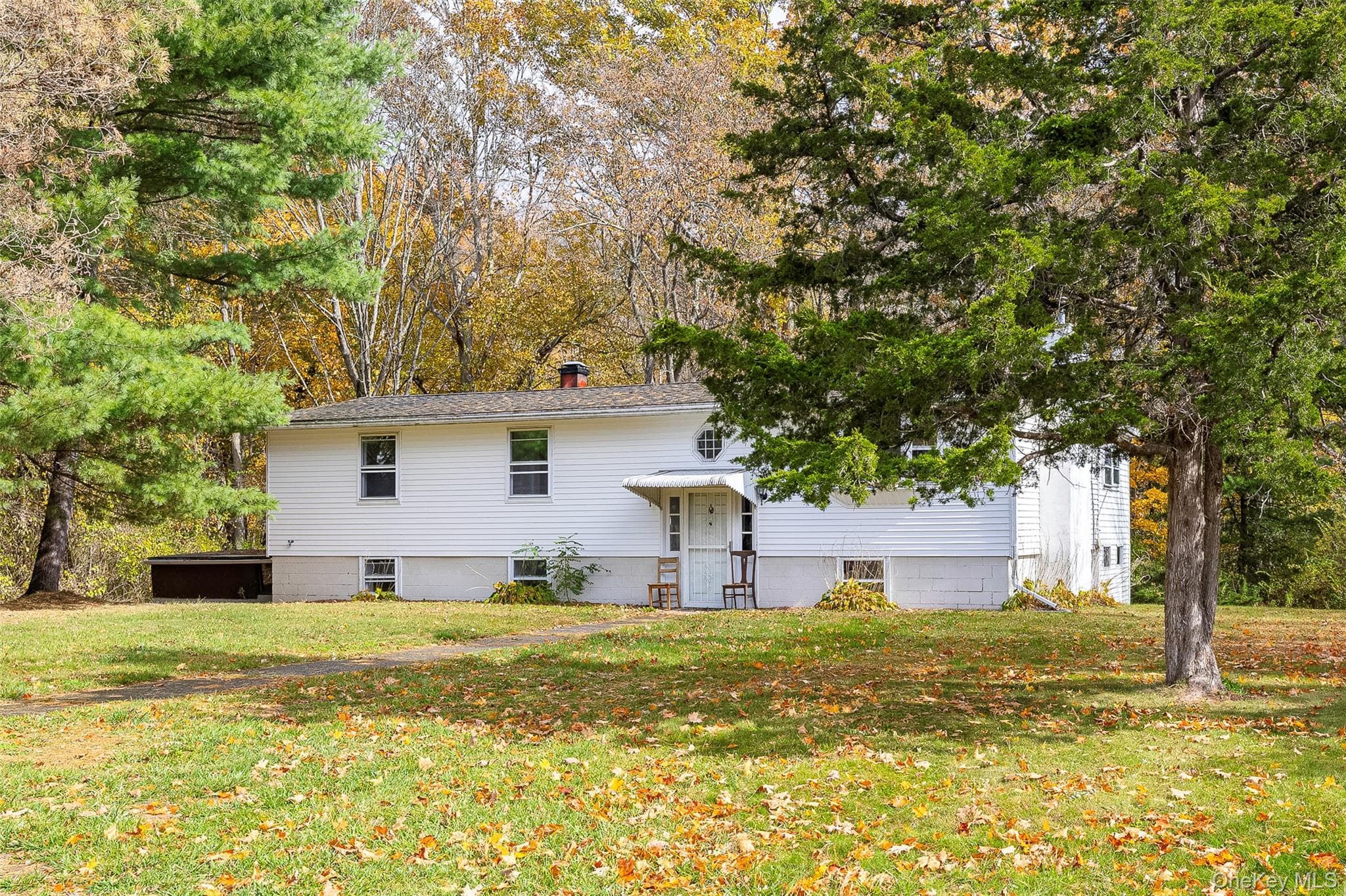 82 Lake Road photo 1