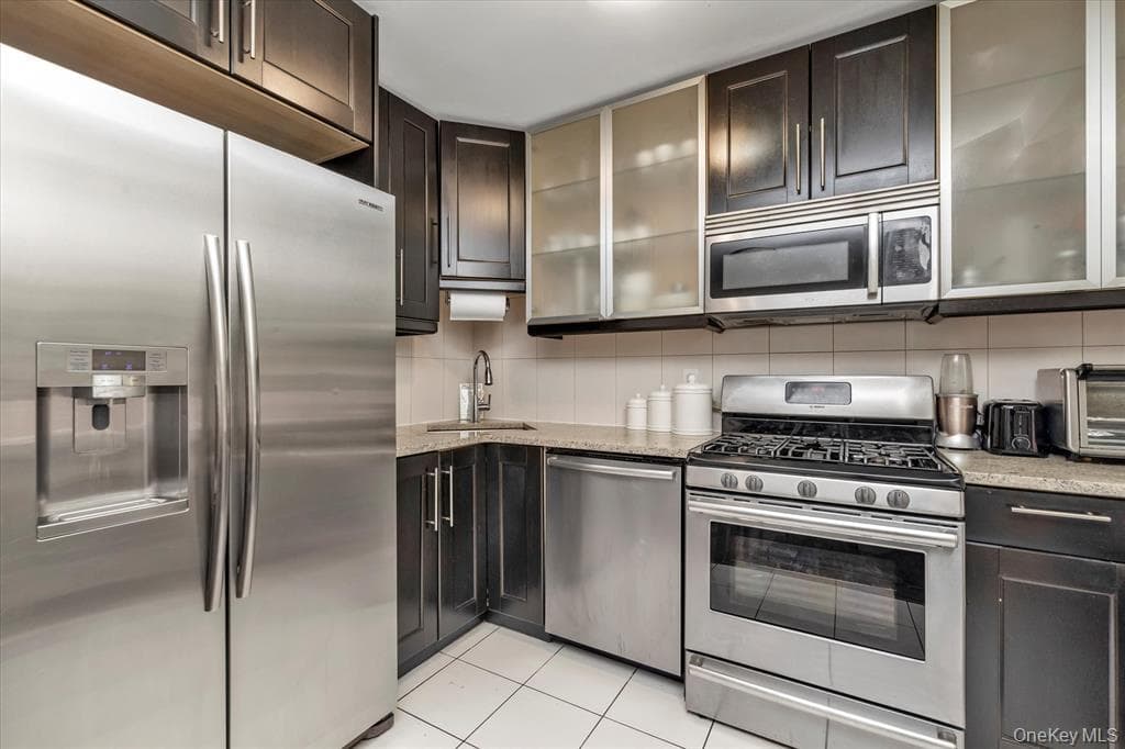 61-15 97th Street Unit: 6A thumbnail 12