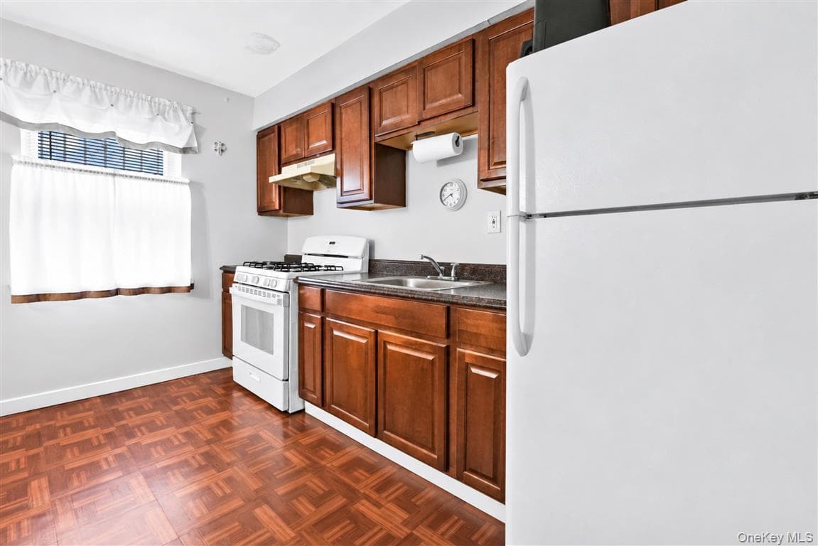 64-16 110th Street thumbnail 10