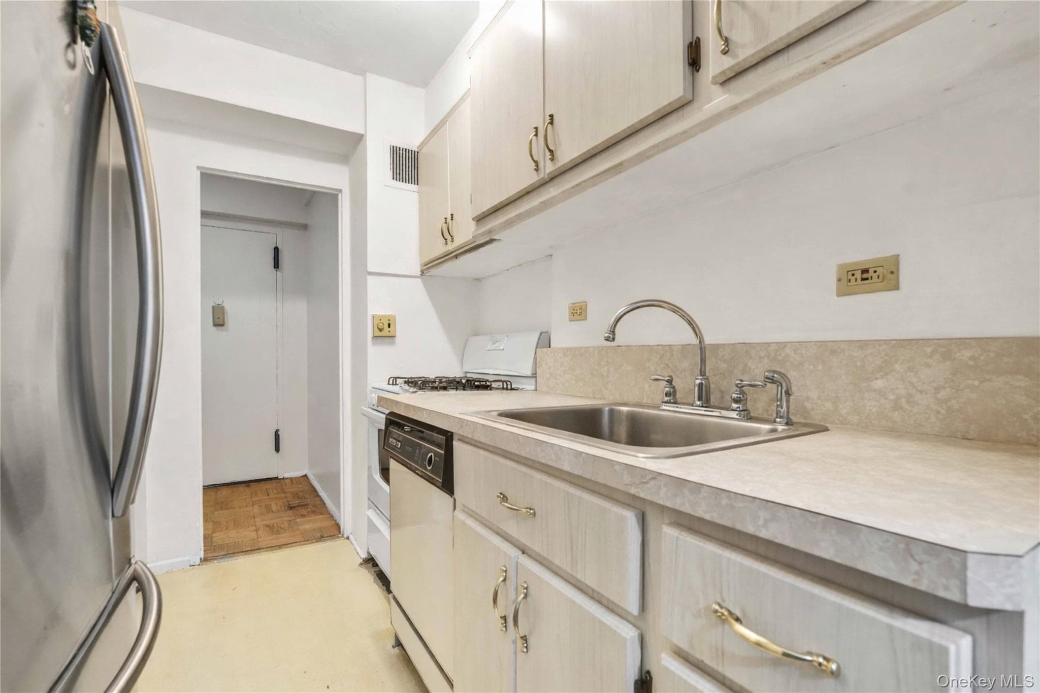 225 Adams Street Unit: H-1 thumbnail 25