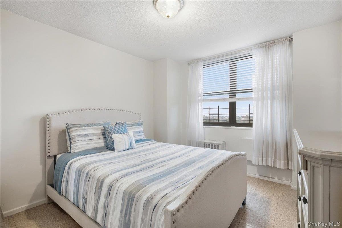 920 Metcalf Avenue Unit: 19A thumbnail 7