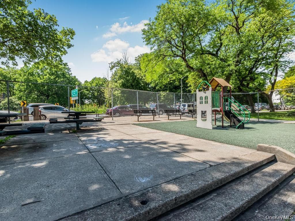 920 Metcalf Avenue Unit: 19A thumbnail 17
