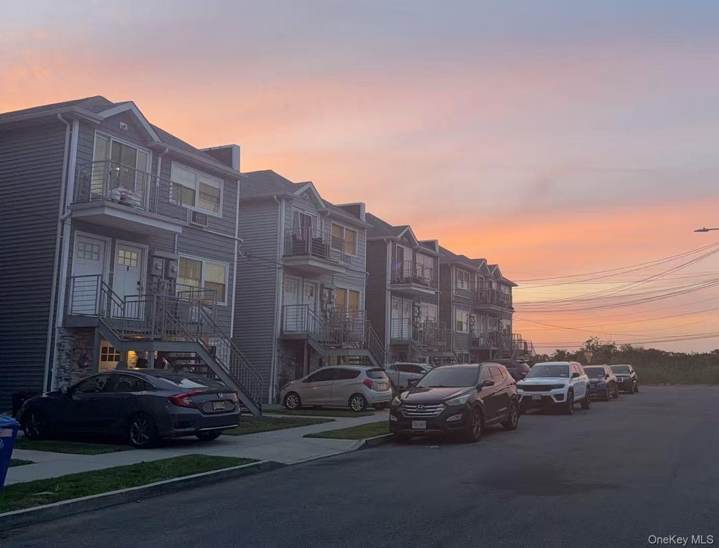 605 Barbadoes Drive thumbnail 2
