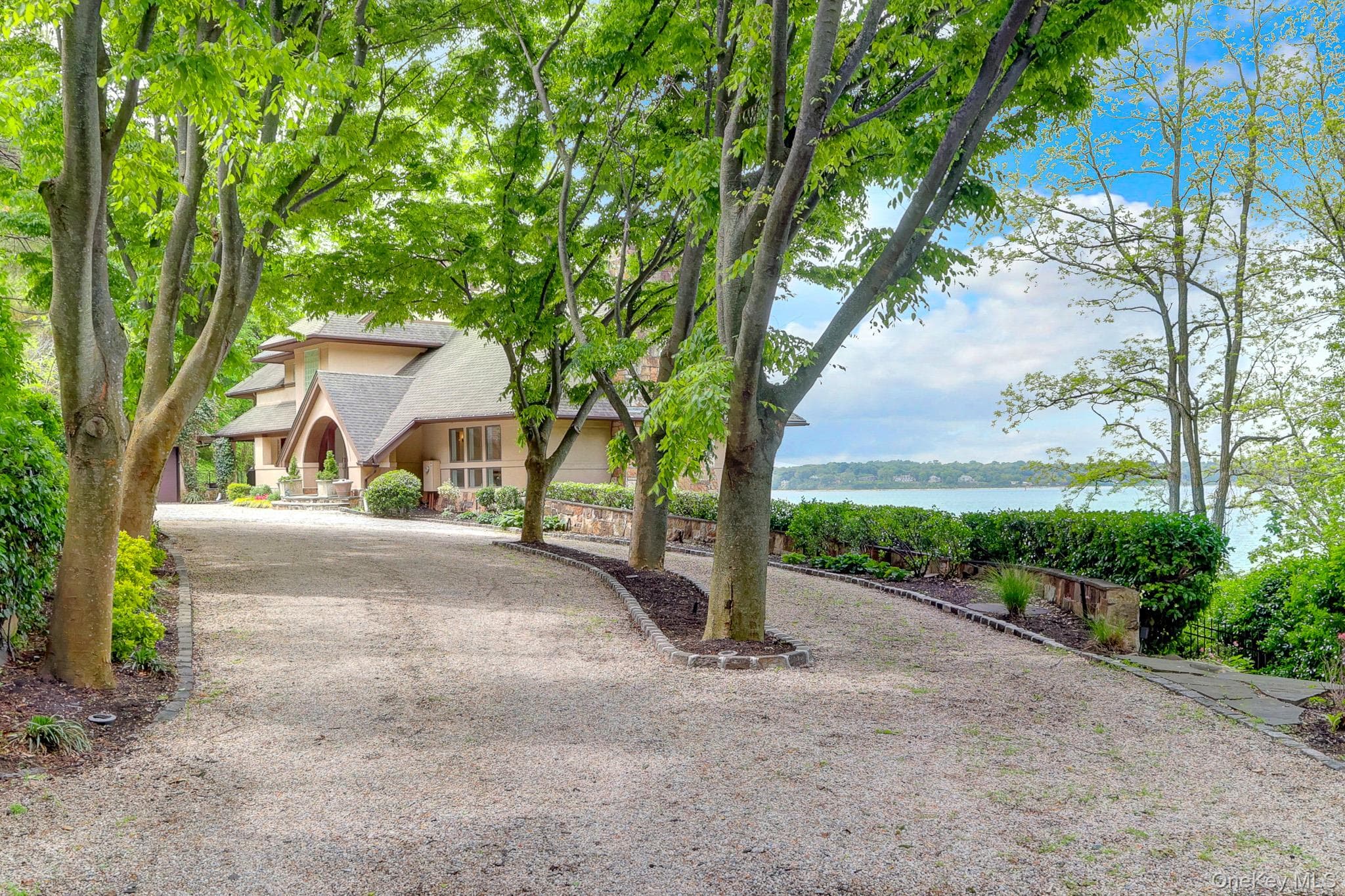 35 Sunview Drive thumbnail 3