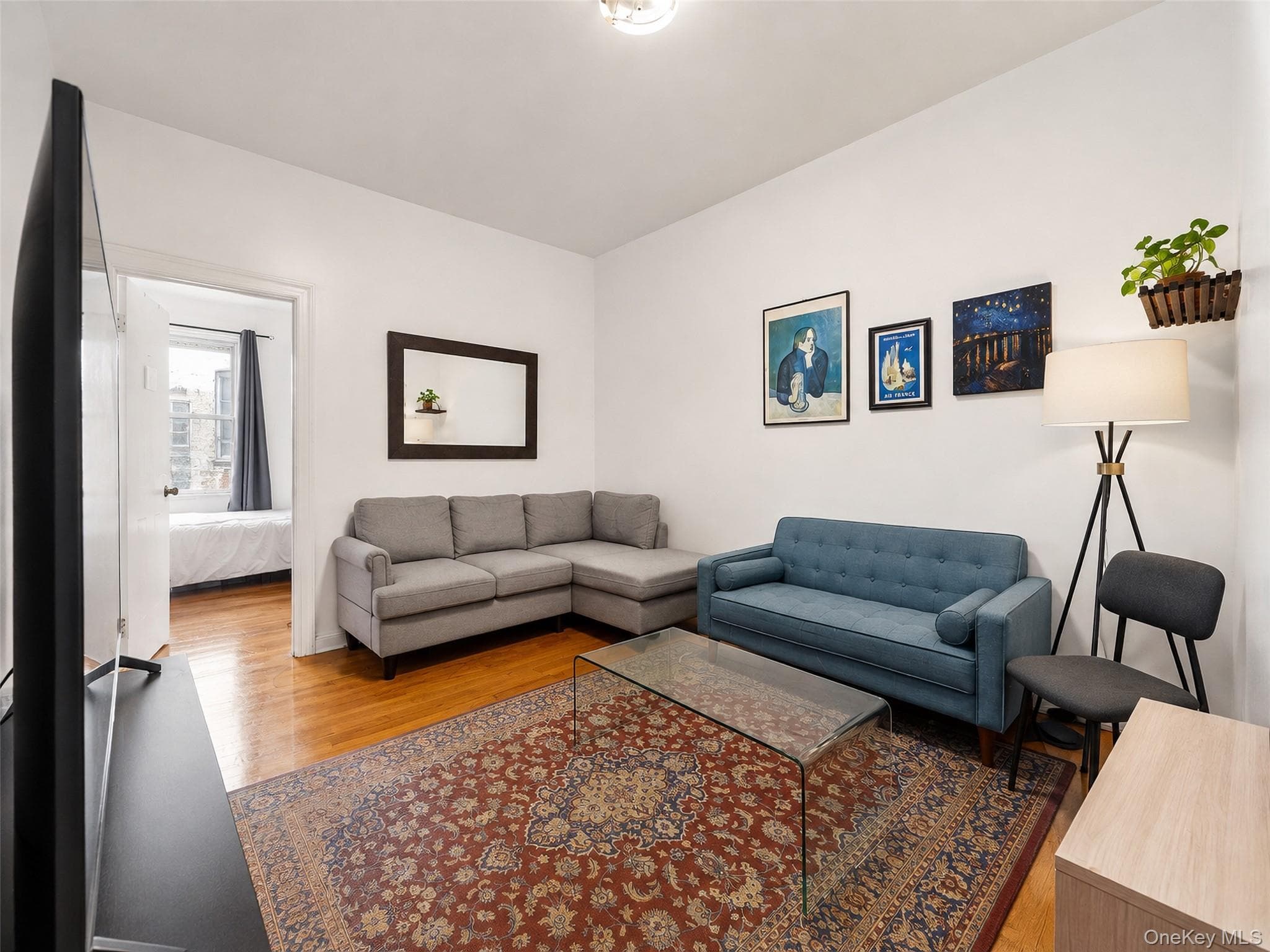60-11 Myrtle Avenue thumbnail 10