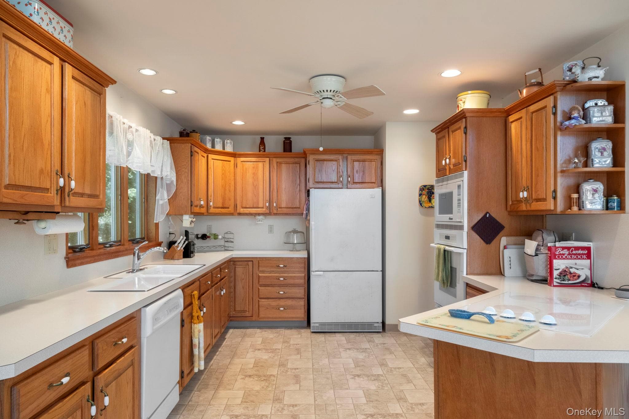 382 S Shore Drive thumbnail 11