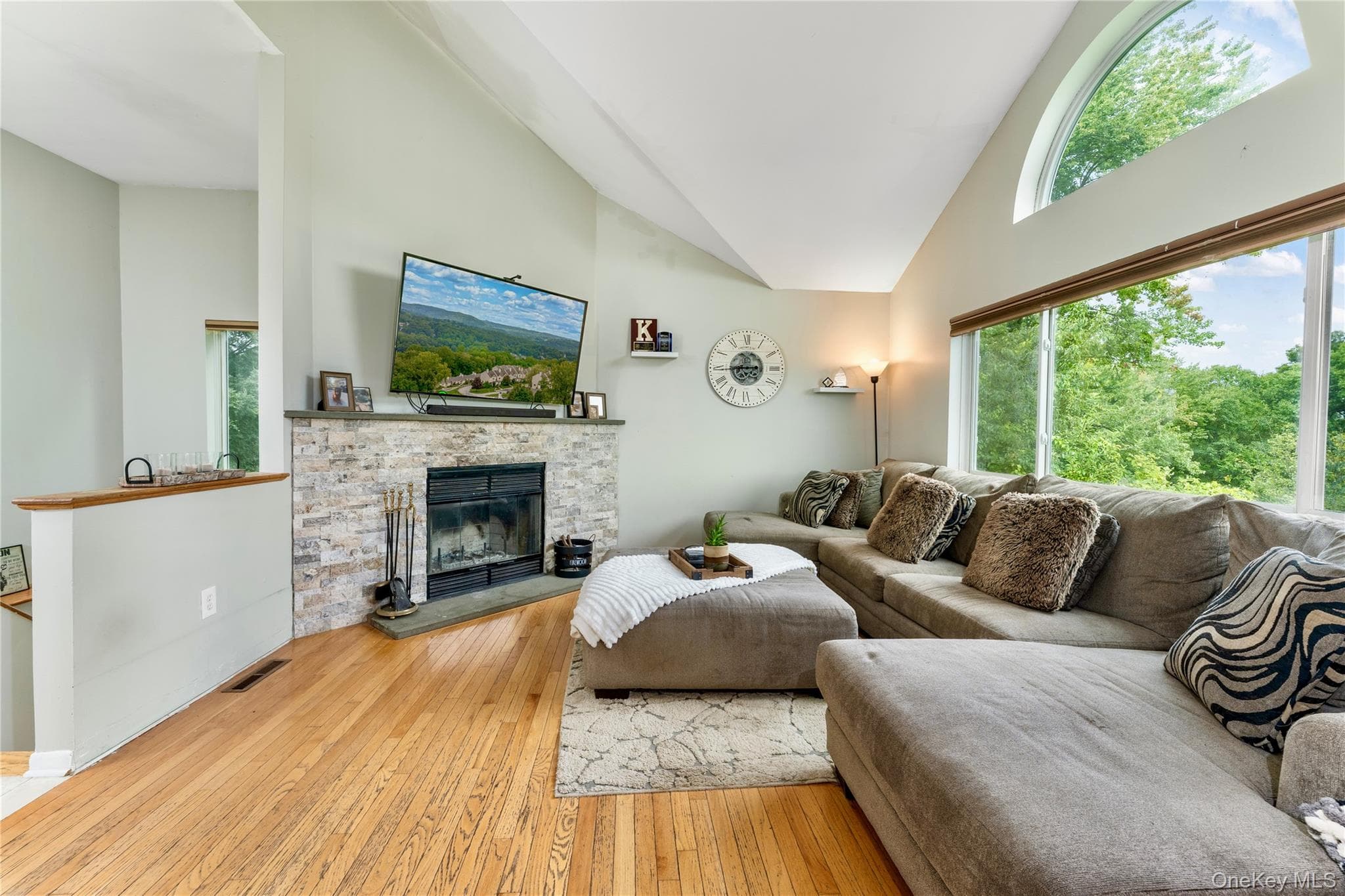 1501 Eagles Ridge Road thumbnail 2