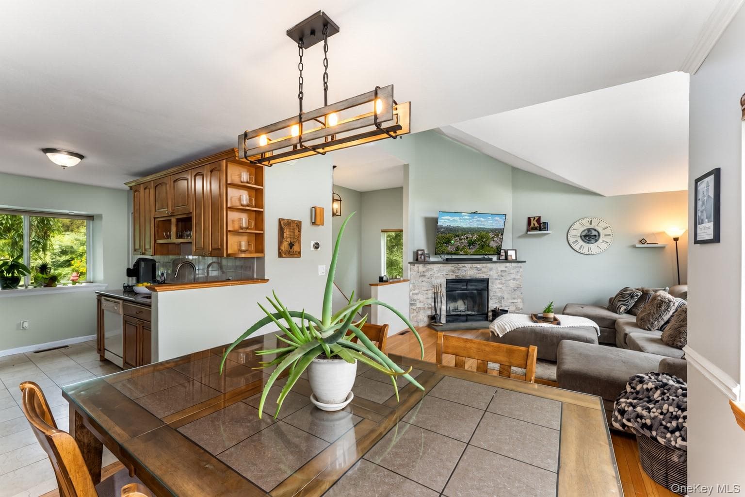 1501 Eagles Ridge Road thumbnail 5