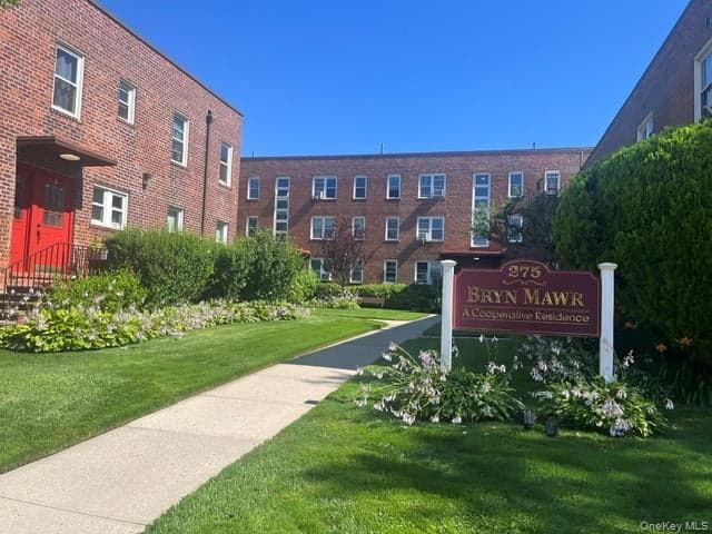 275 Maple Ave AVE Unit: B5 photo 1