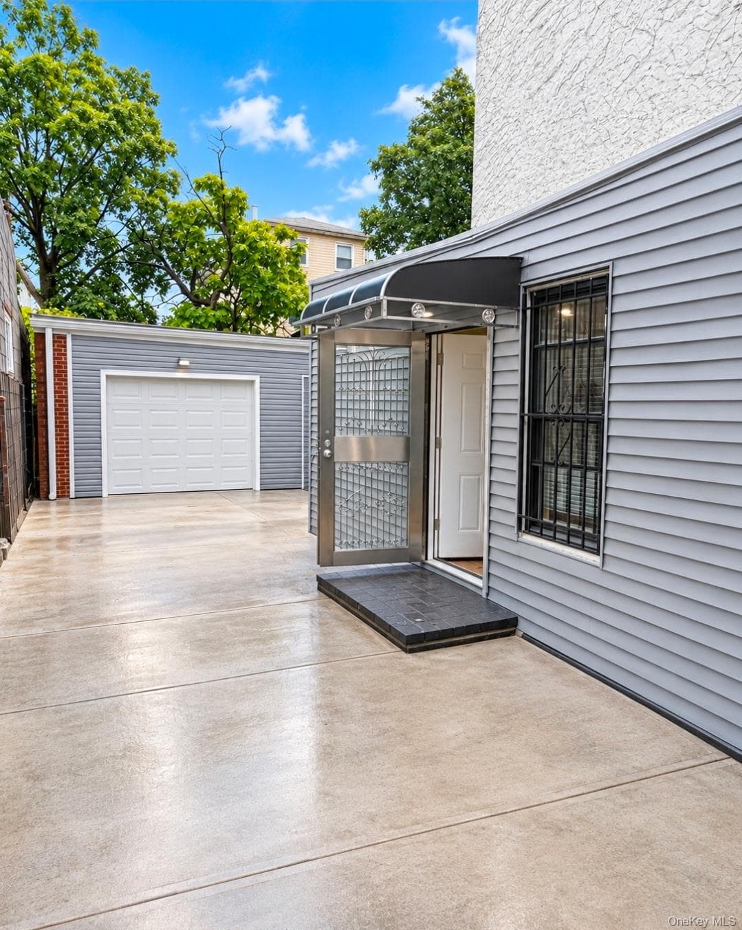 207 Bradford Street thumbnail 9