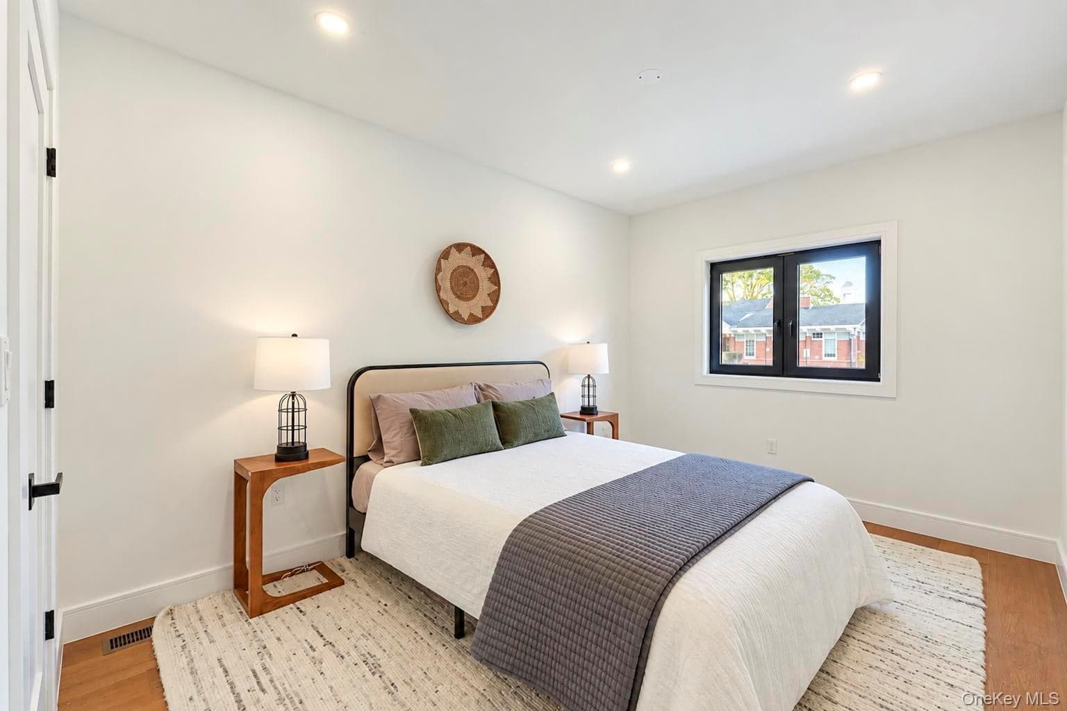 460 Jefferson Street thumbnail 15
