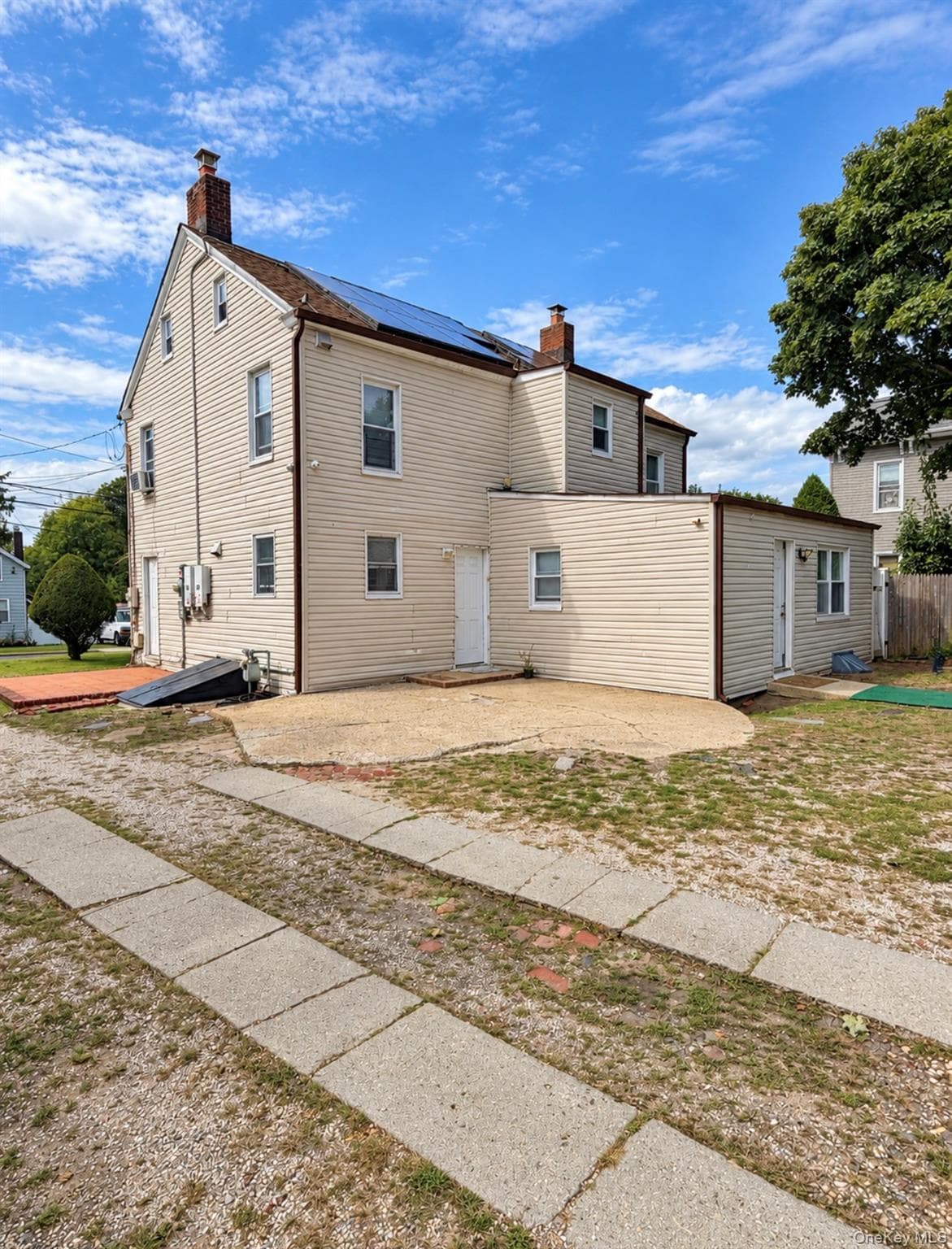 2521 Grand Avenue thumbnail 2