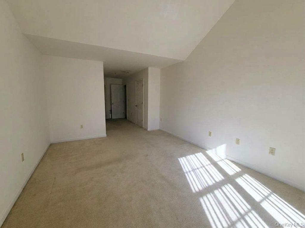 120 Highwood Drive thumbnail 14
