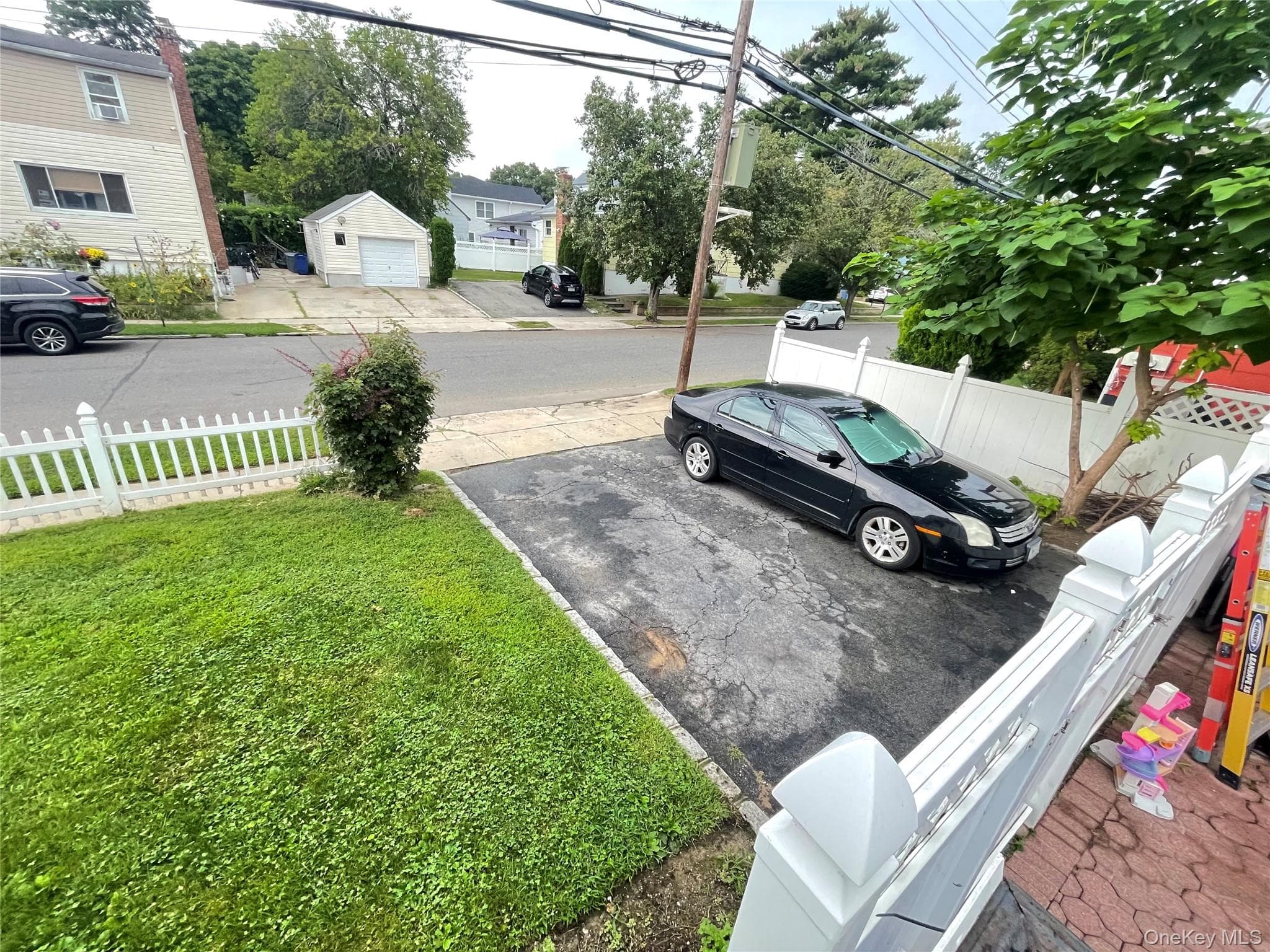 32 Edgewood Road thumbnail 27