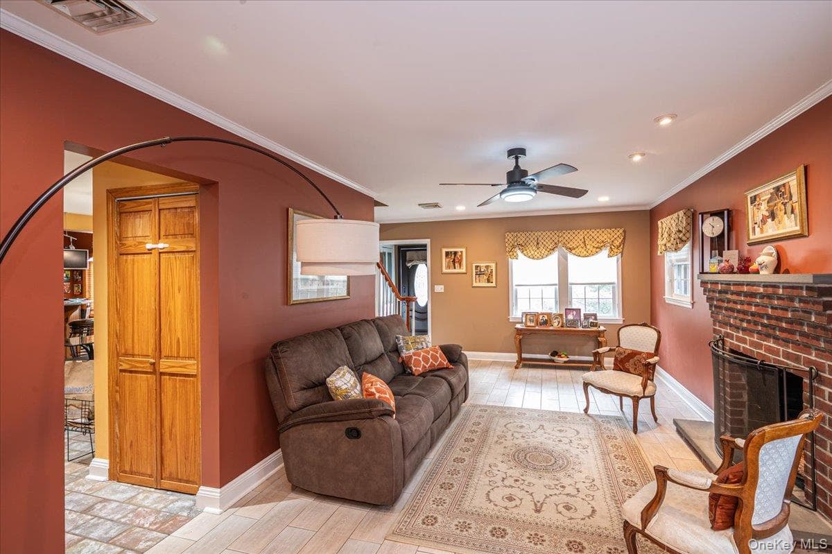 464 Duryea Terrace thumbnail 12
