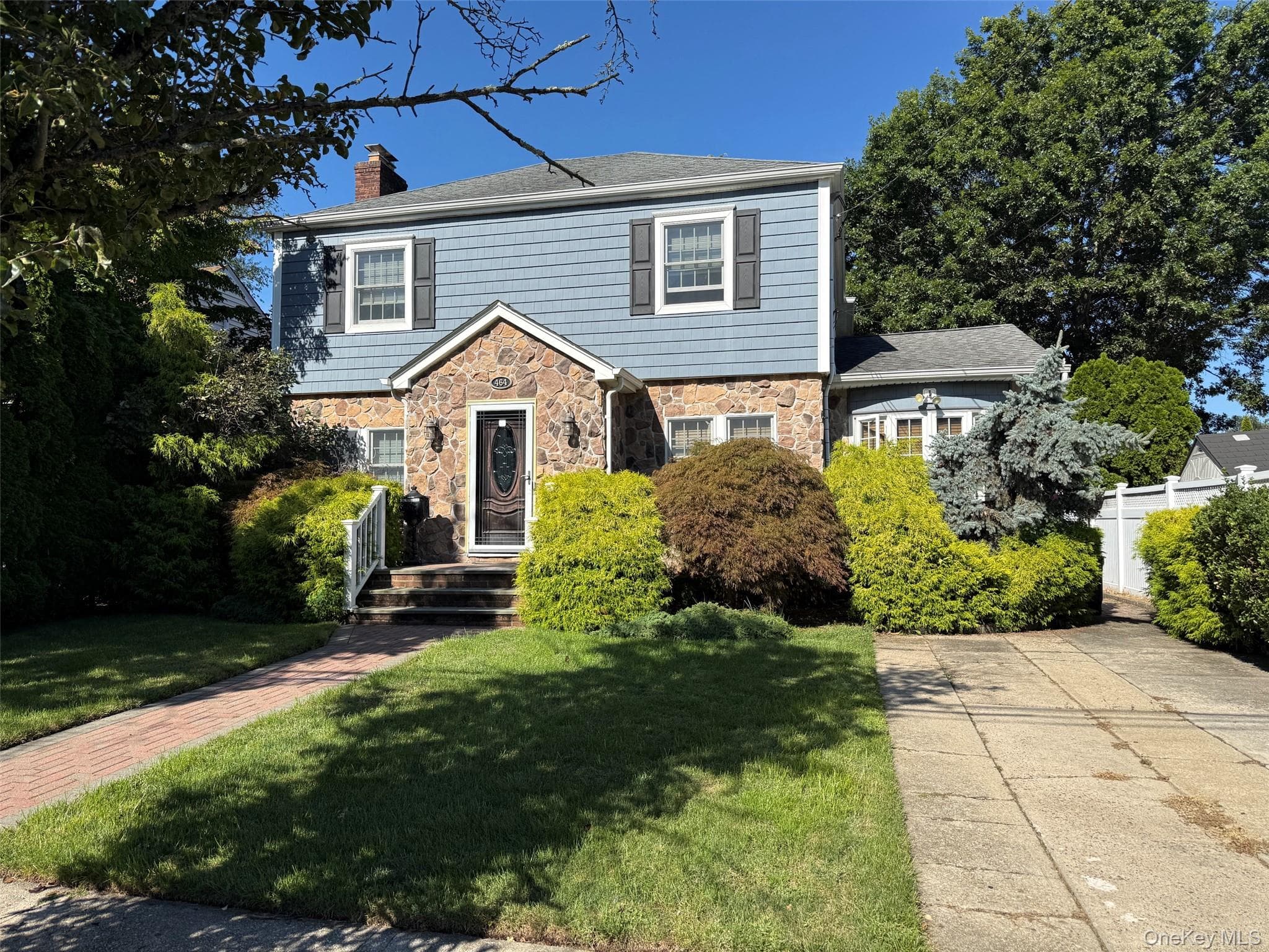 464 Duryea Terrace photo 1