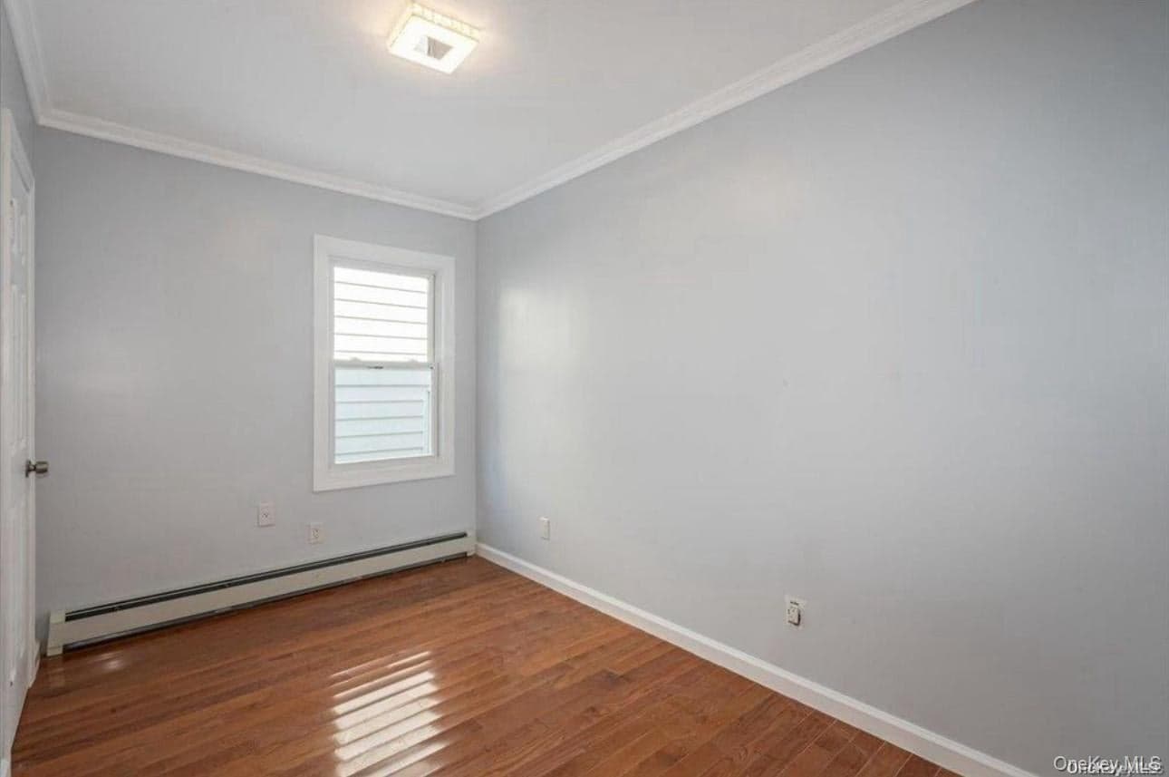 14716 Linden Boulevard thumbnail 8