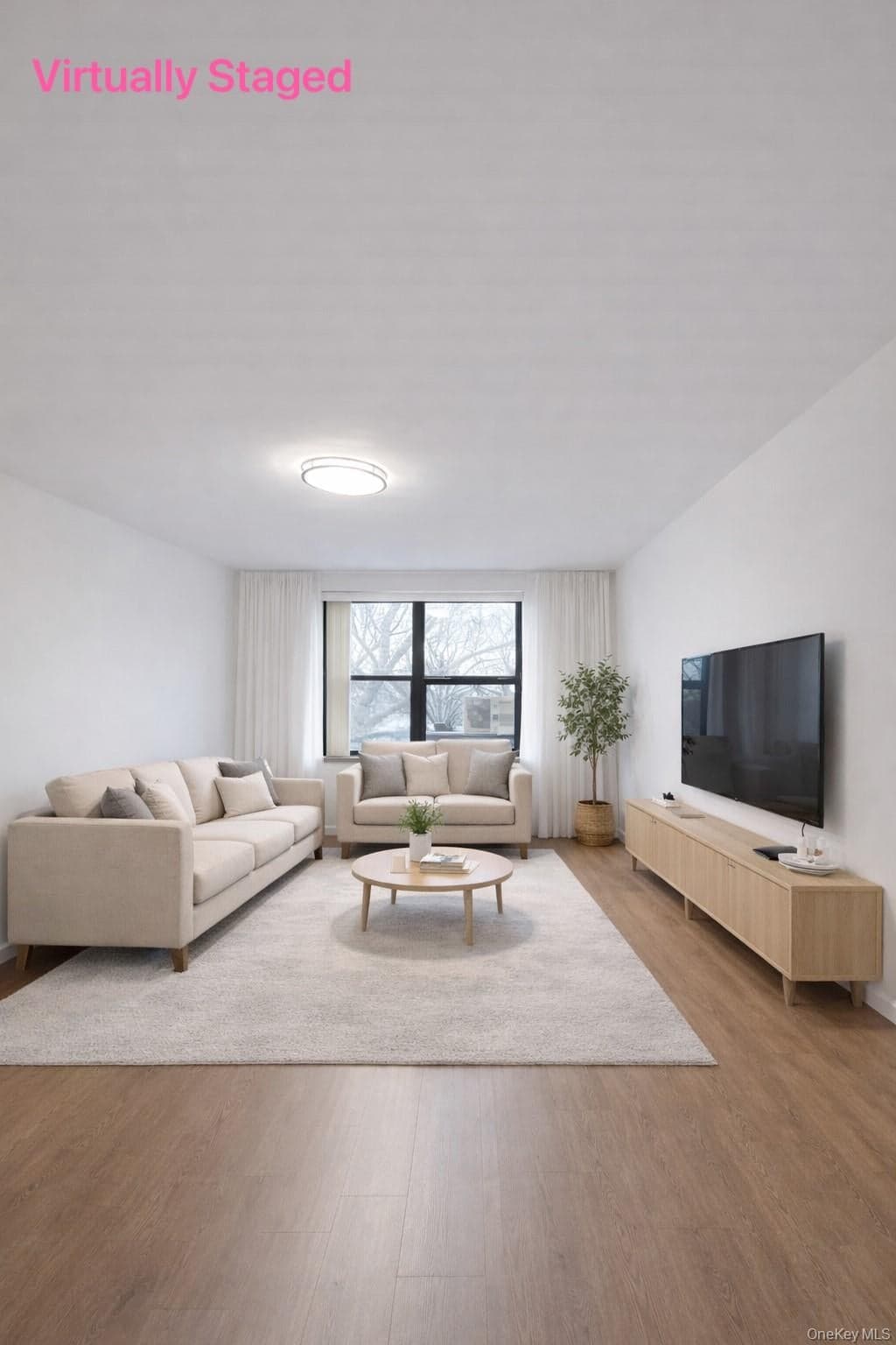 21306 75 Avenue Unit: 4P, Bayside