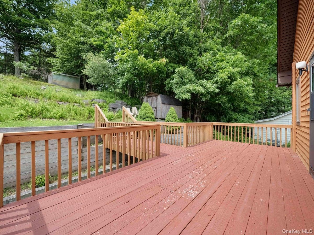 111 Mohican Trail thumbnail 4