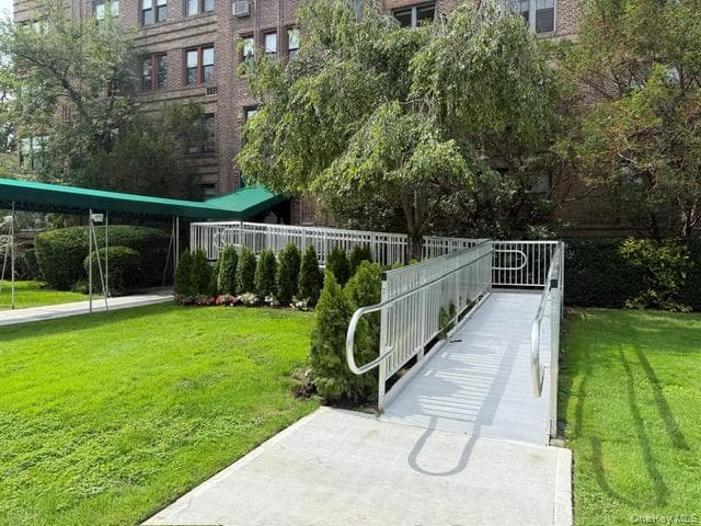 29 Woodmere Boulevard Unit: 2-B thumbnail 4
