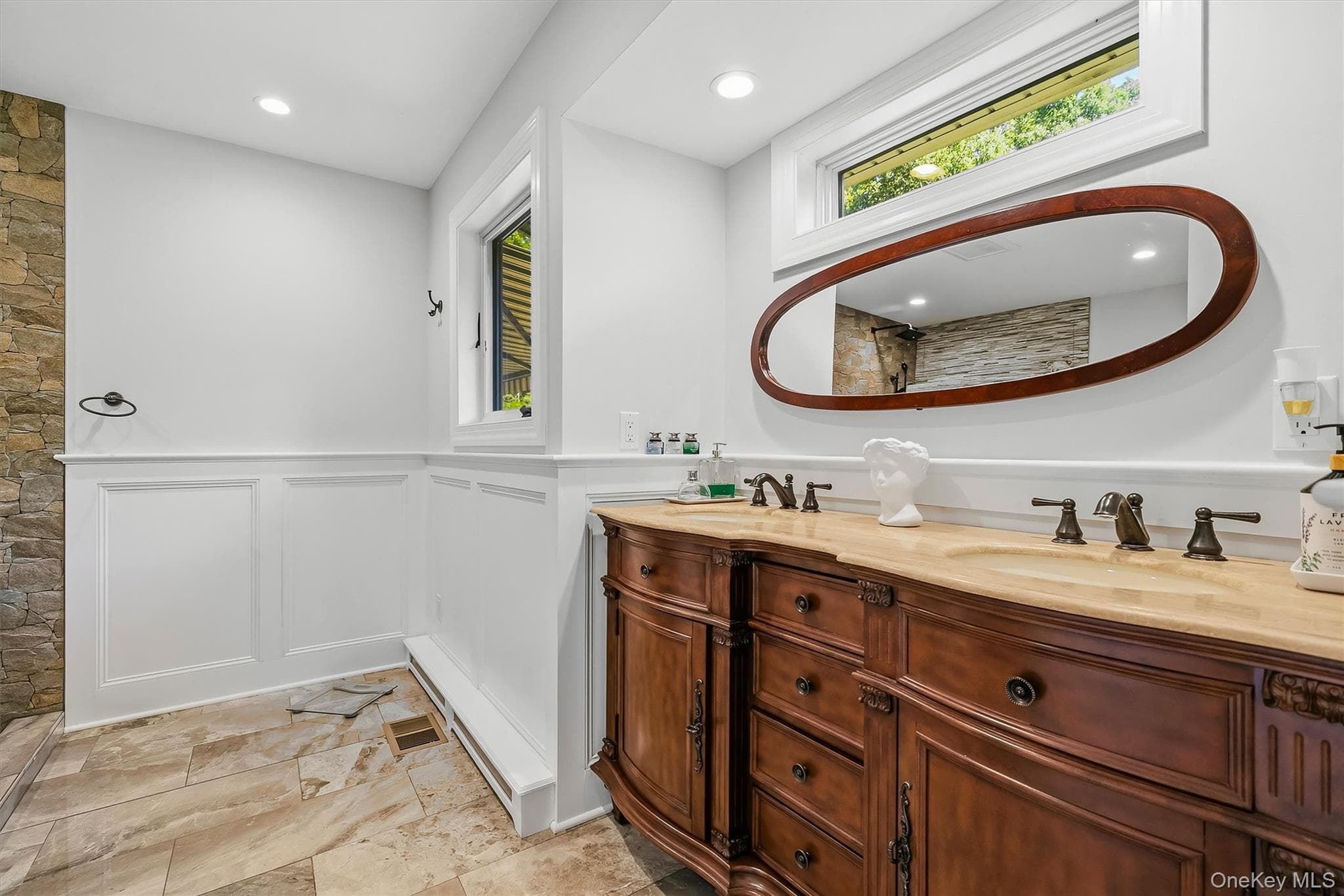 12 Whitefield Avenue thumbnail 36