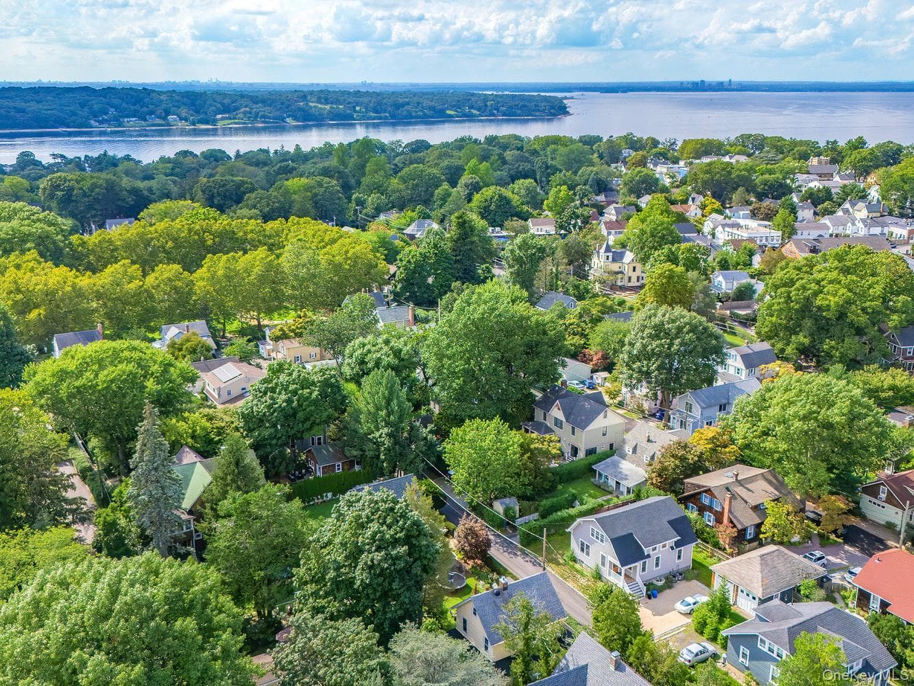150 Franklin Avenue thumbnail 34