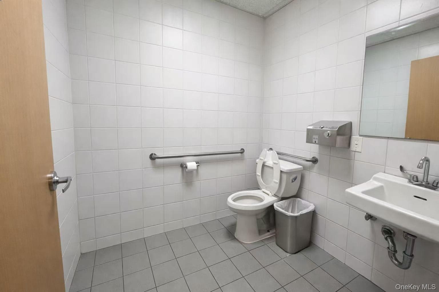 128 Mott Street Unit: 301 thumbnail 11