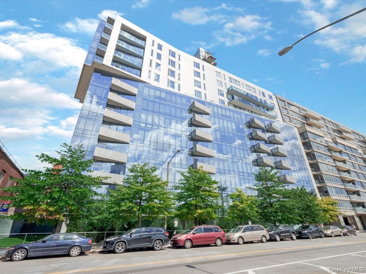 519 Borden Avenue Unit: 1H, Long Island City