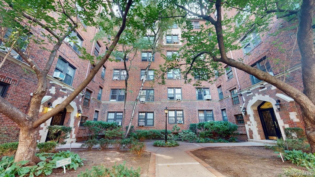 68-30 Burns Street Unit: C2 thumbnail 24