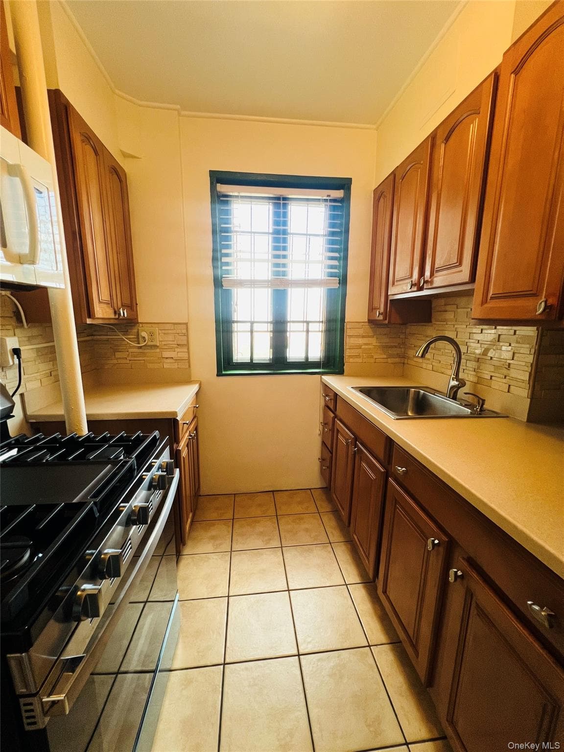 1595 Unionport Road Unit: 11A thumbnail 4