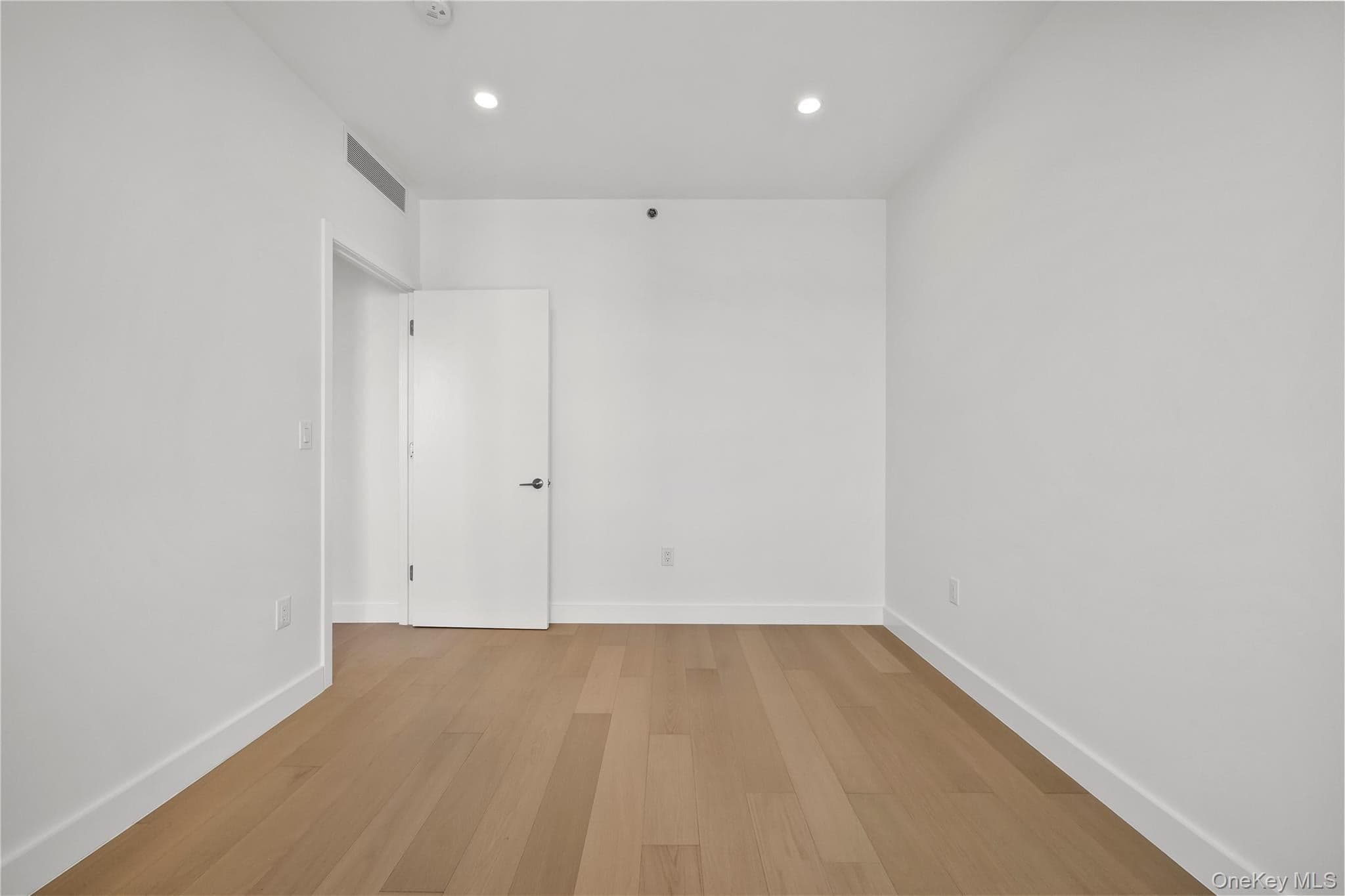 150-02 Northern Blvd Blvd Unit: 4C thumbnail 10