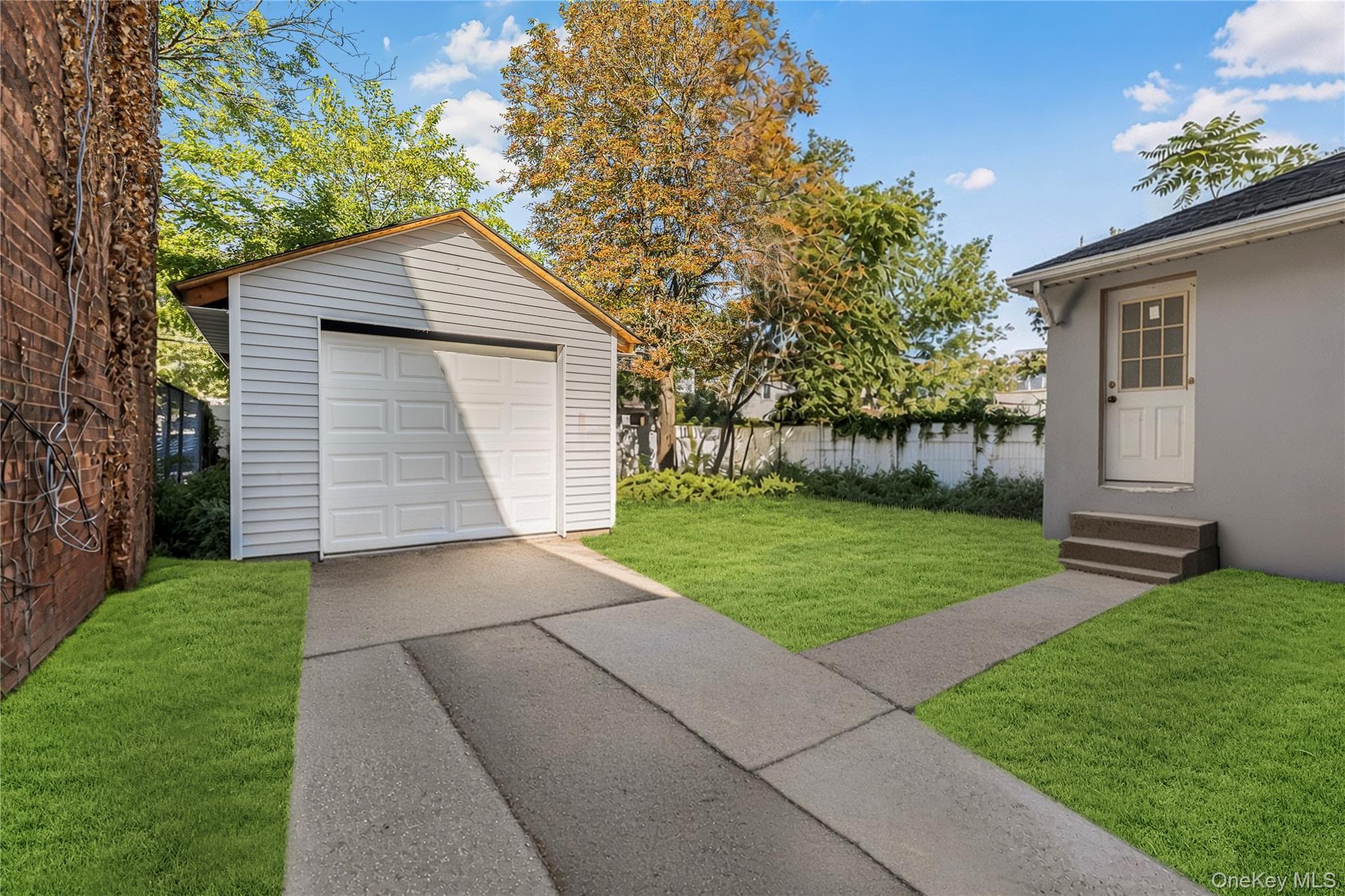 1073 Mcbride Street thumbnail 35