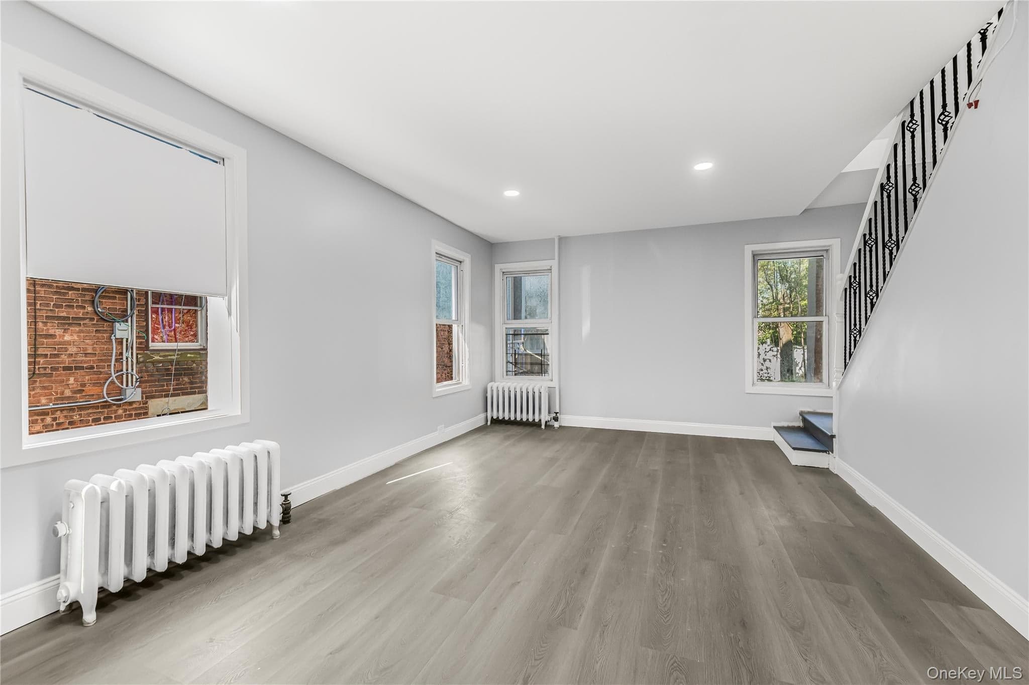 1073 Mcbride Street thumbnail 10