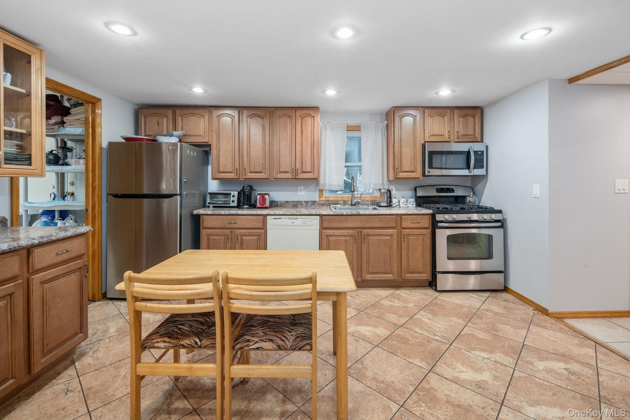 3041 Lakeshore Drive thumbnail 25