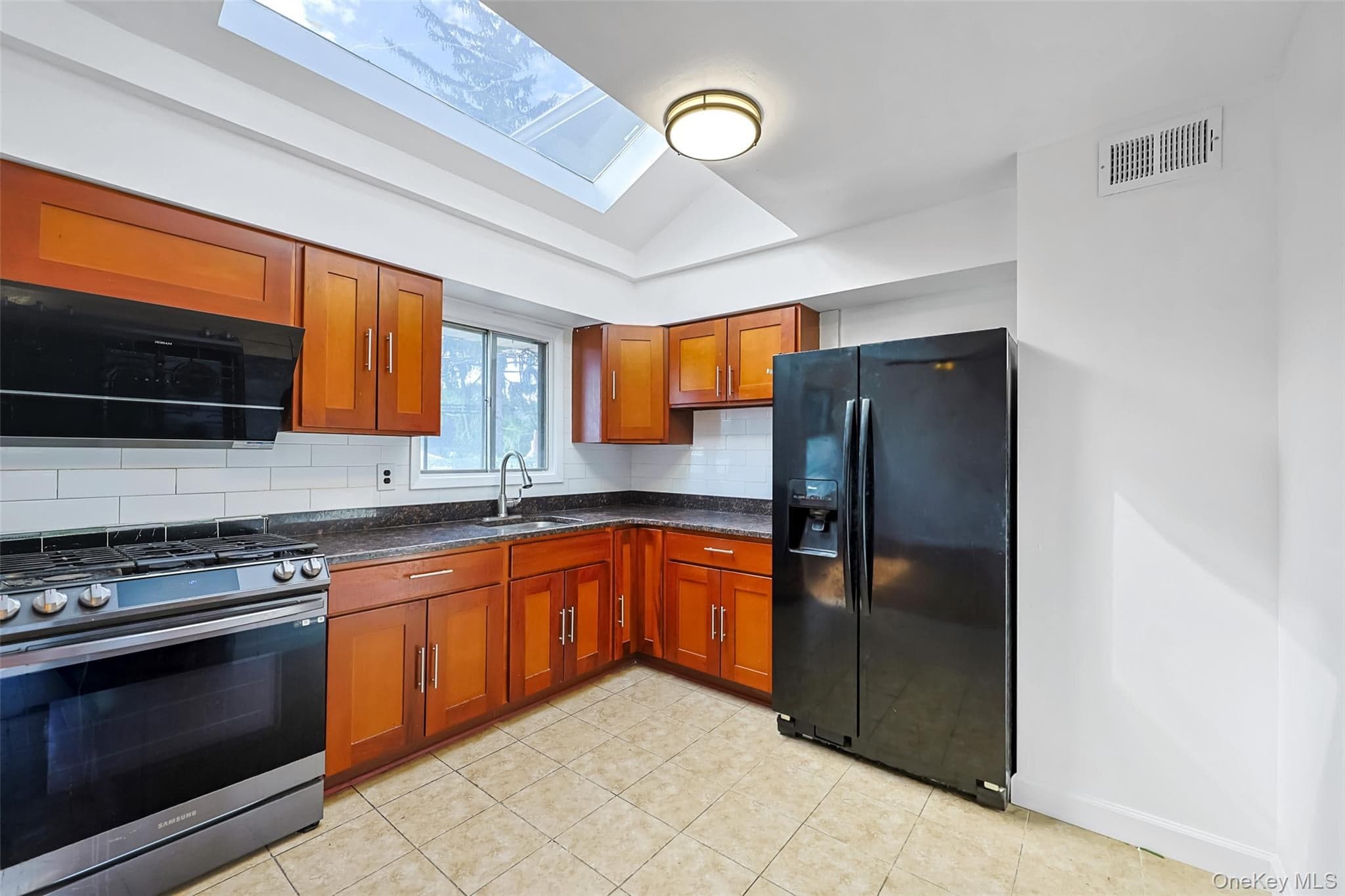 20 Willets Avenue thumbnail 11
