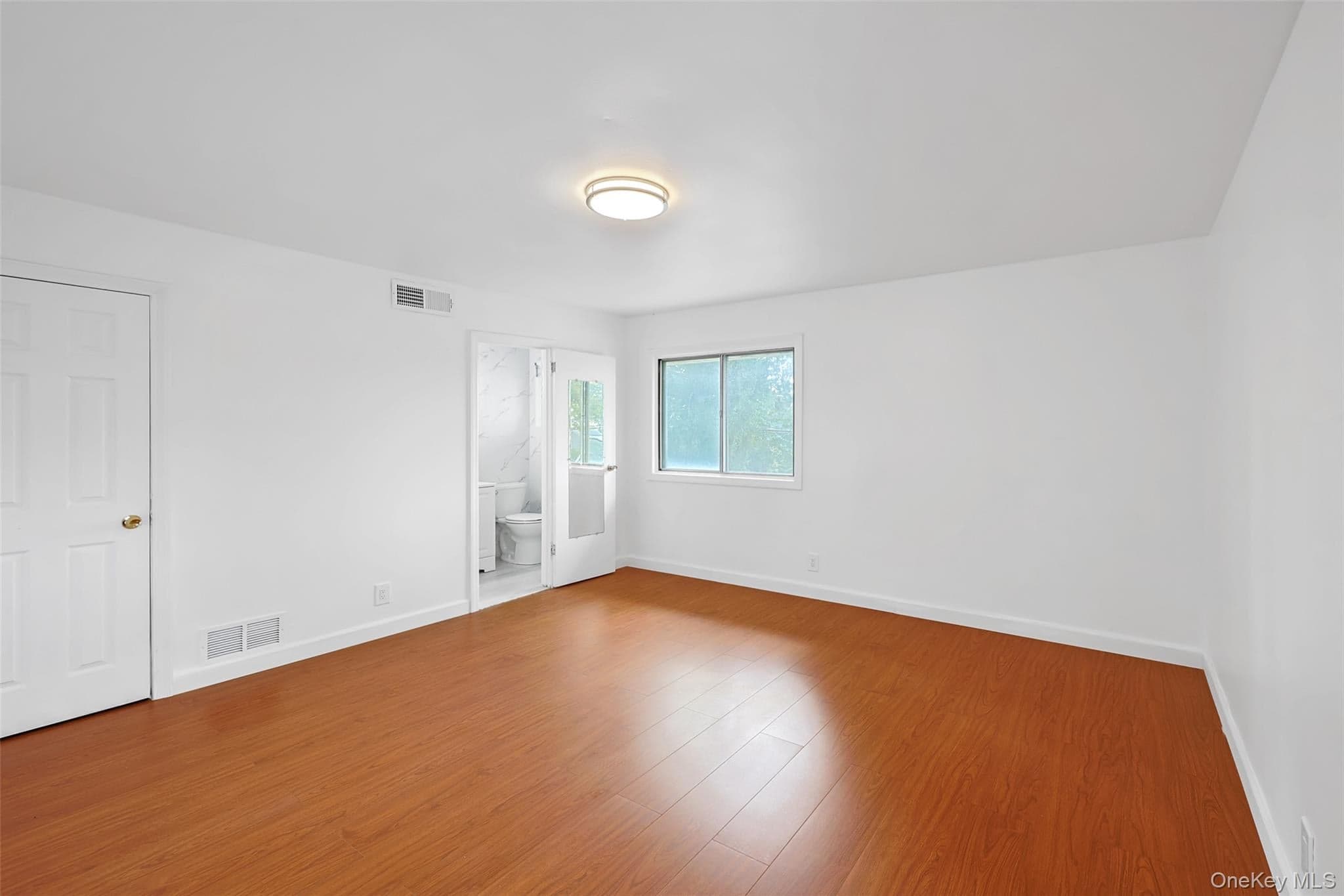 20 Willets Avenue thumbnail 12