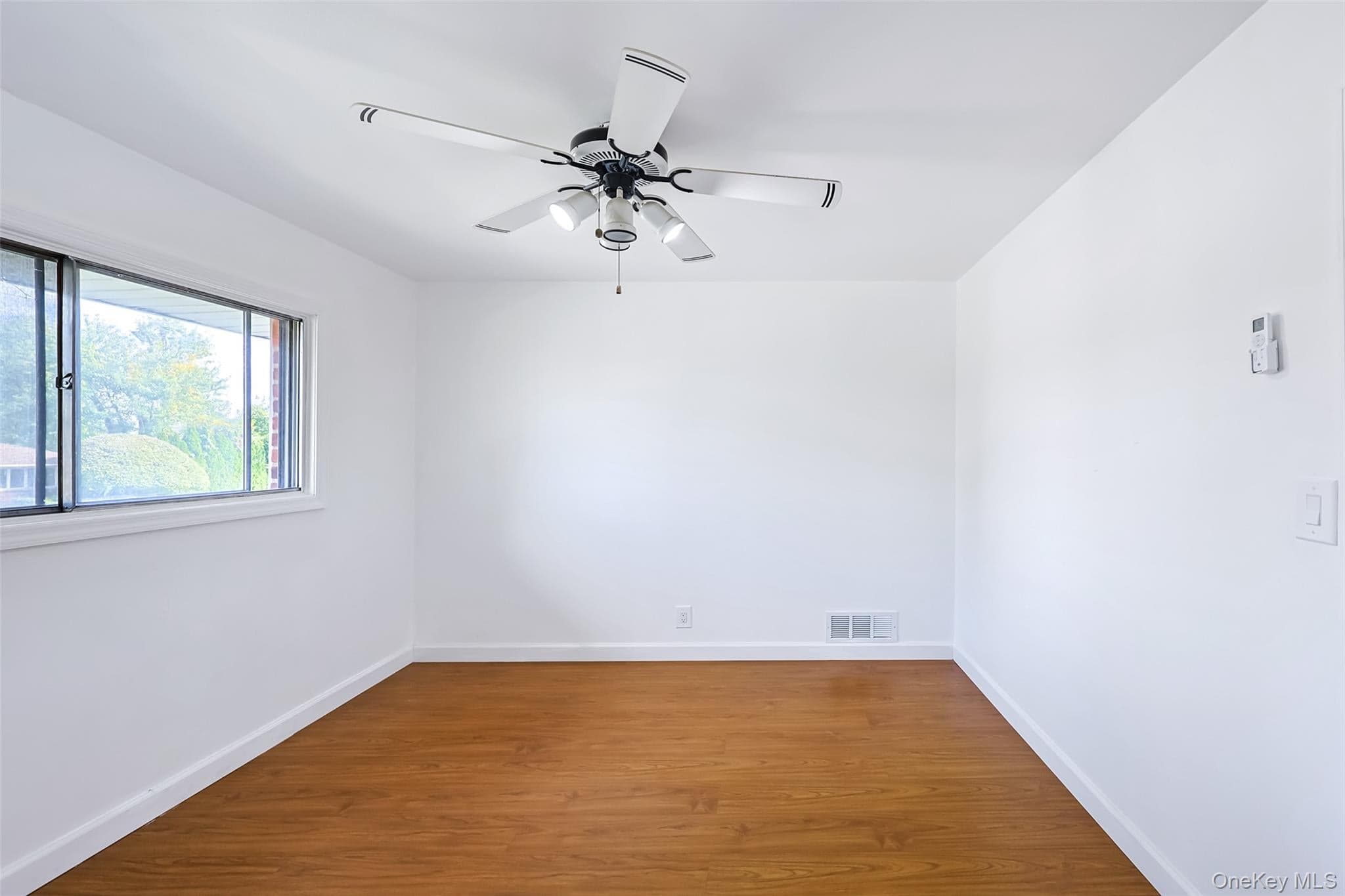 20 Willets Avenue thumbnail 25