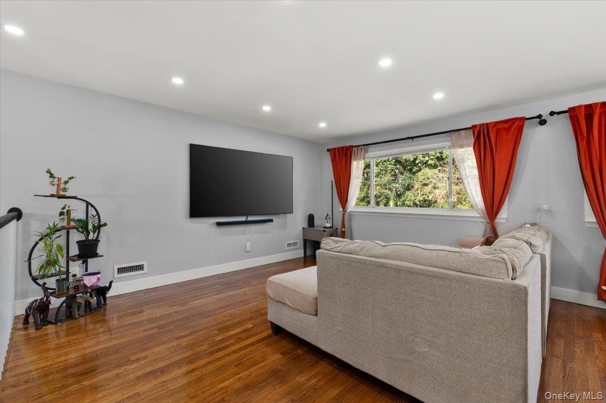 187 Catherine Street thumbnail 14