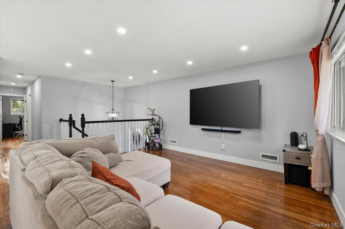 187 Catherine Street thumbnail 16