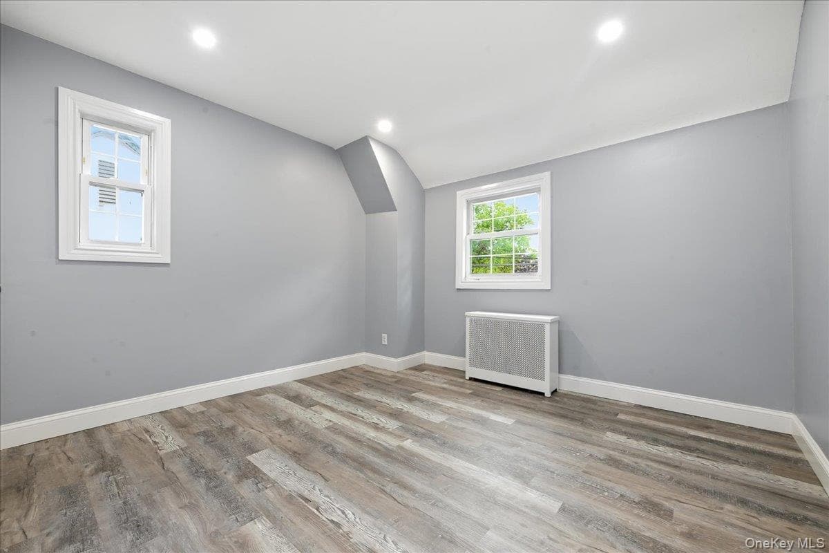 415 Leonard Boulevard thumbnail 19