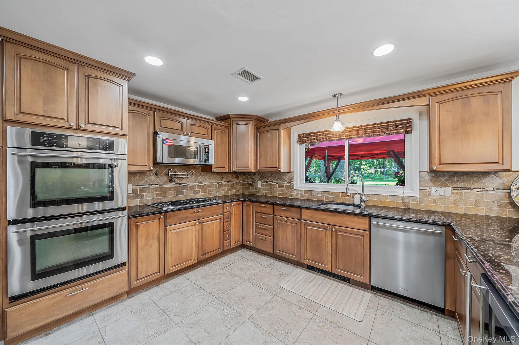 411 Robinson Avenue thumbnail 10