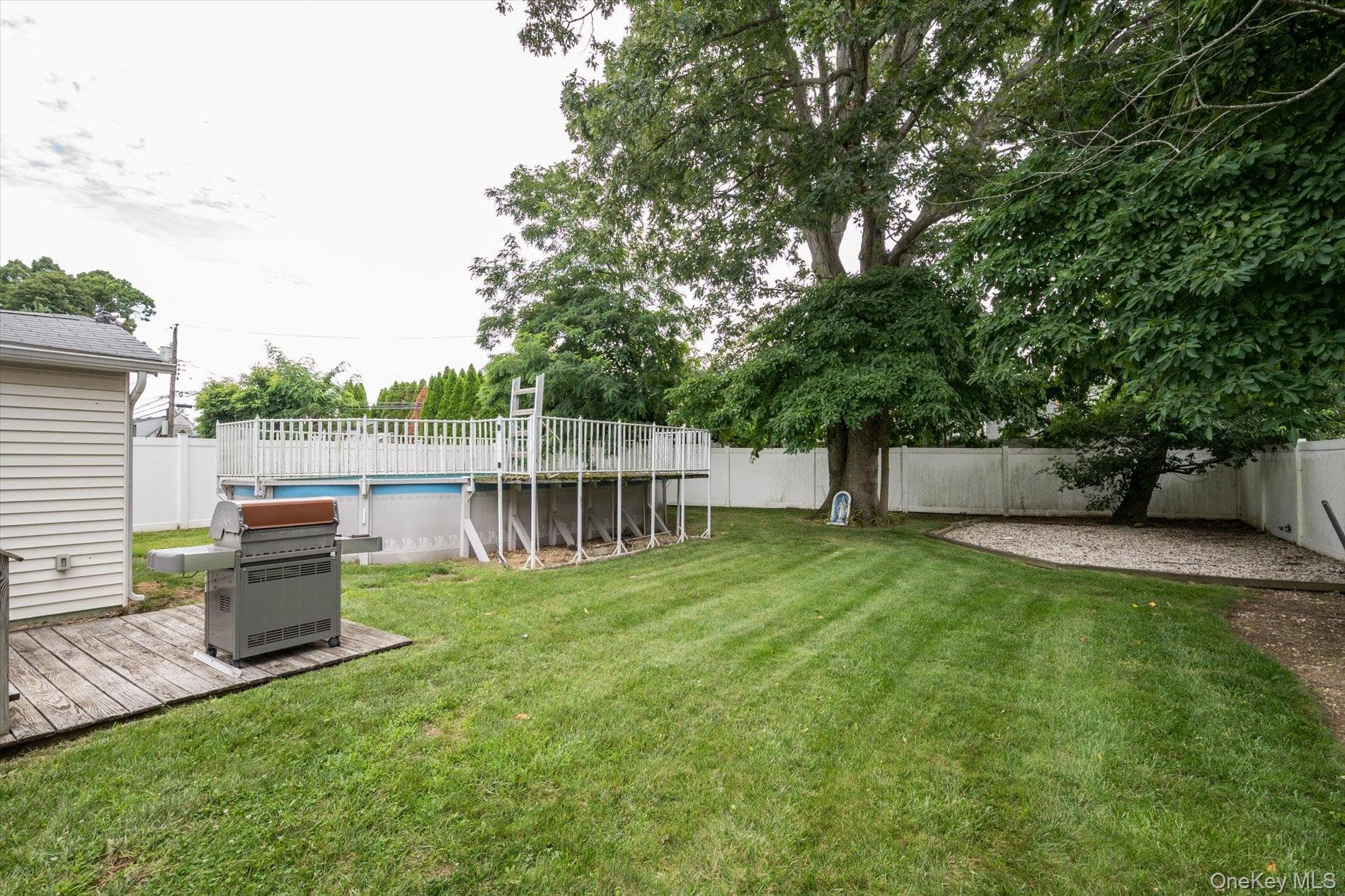 1135 Ruth Place thumbnail 17