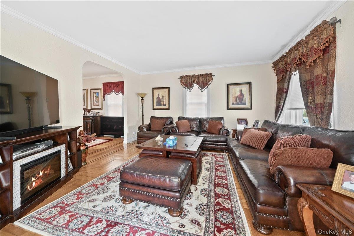 2445 Yates Avenue thumbnail 7