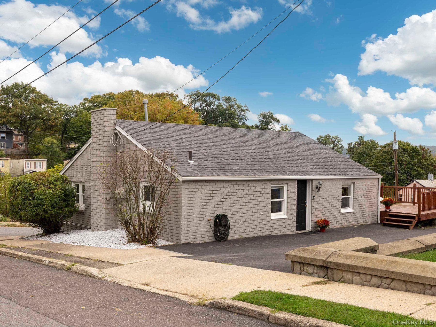 35 Sycamore Street photo 1