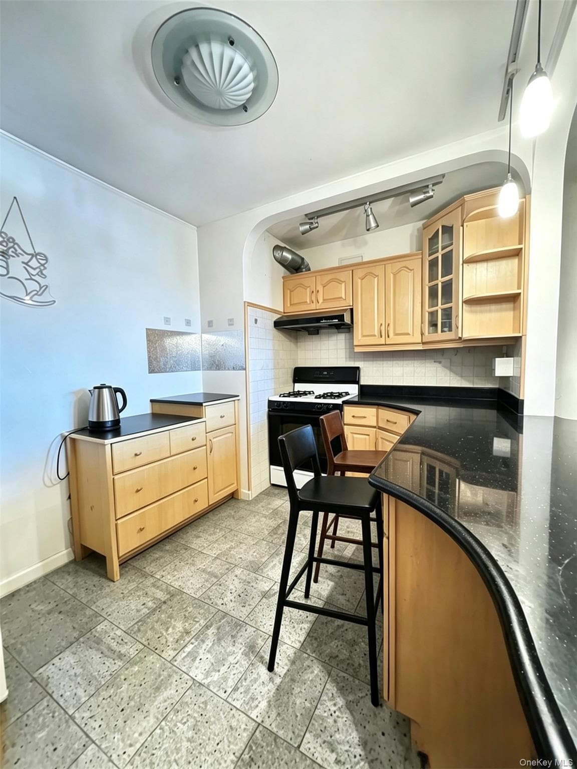 6360 102nd Street Unit: F20 thumbnail 3