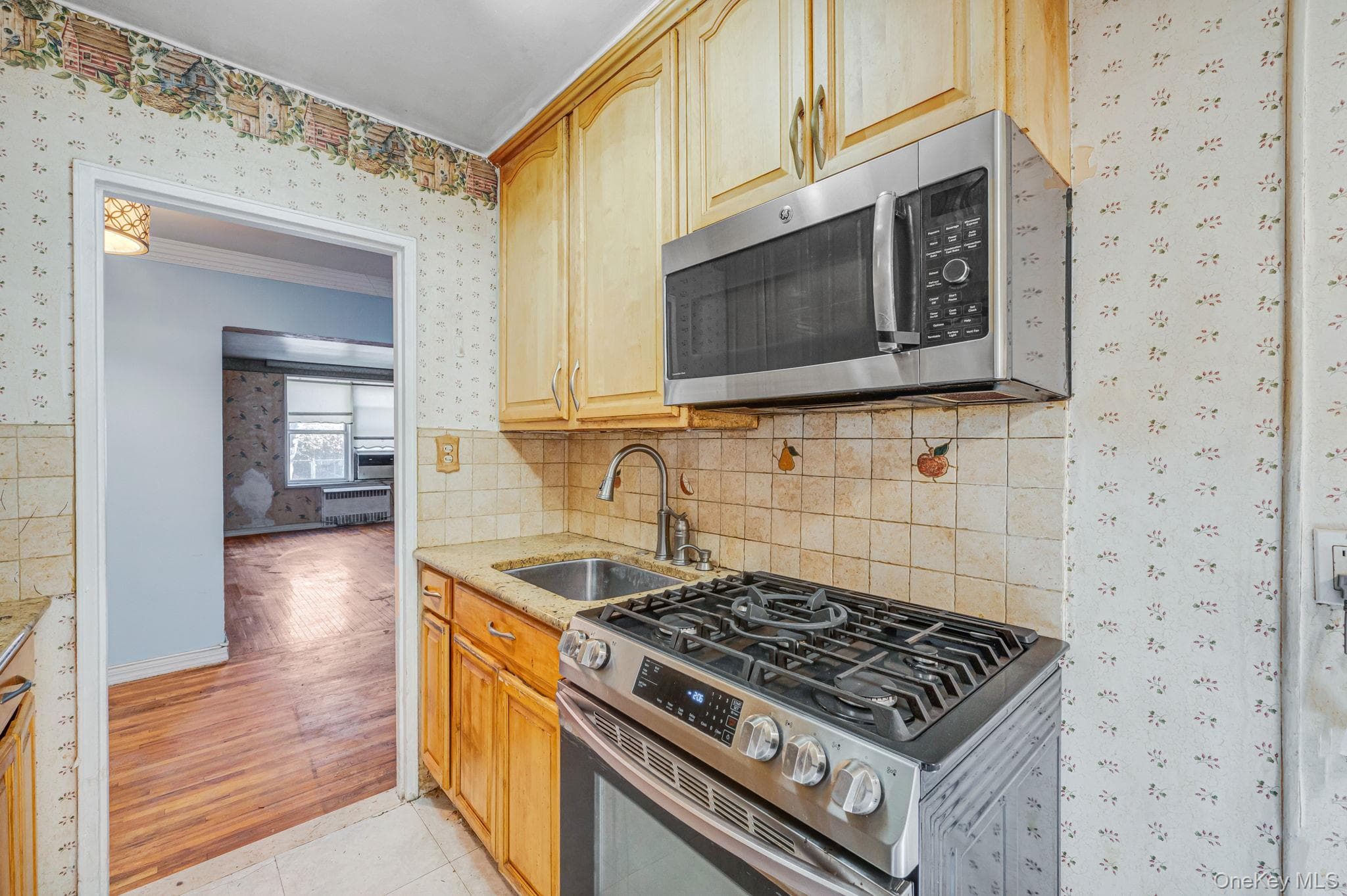 2552 E 7 Street Unit: 1H thumbnail 14